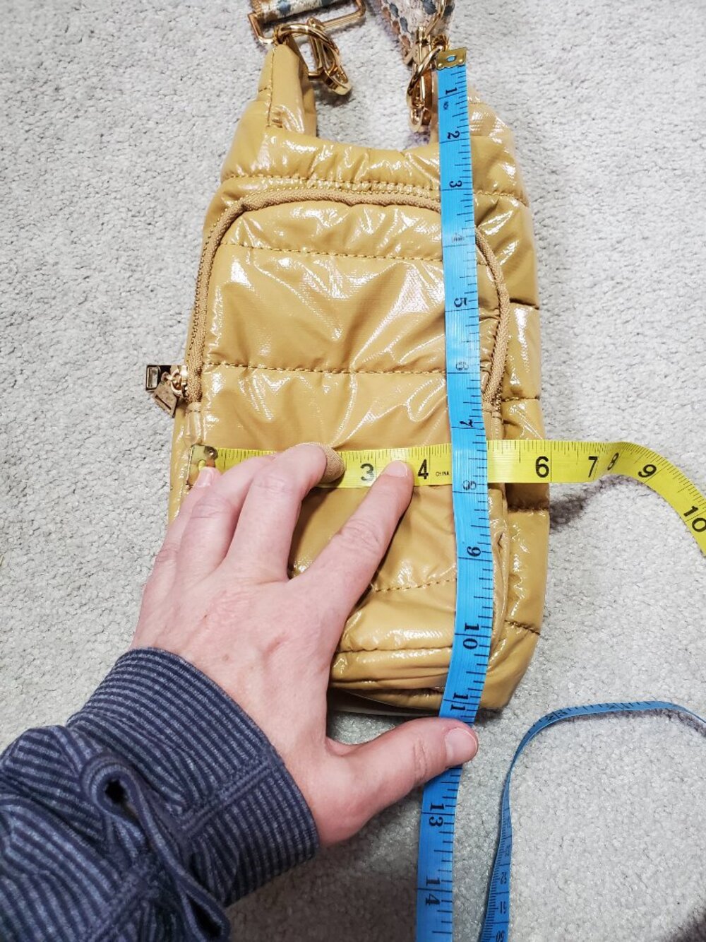 WANDERFULL HydroBag Crossbody Water Bottle Bag Puffer Glossy Camel Tan Gold 11x6 - Picture 10 of 11